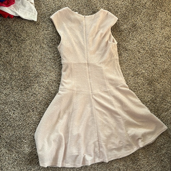 Sparkling A-Line dress - Picture 2 of 5